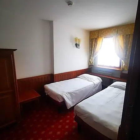 Le Grand 4* كورمايور